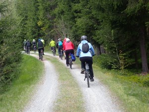 Jízda po bývalém tělese železnice v Bavorsku